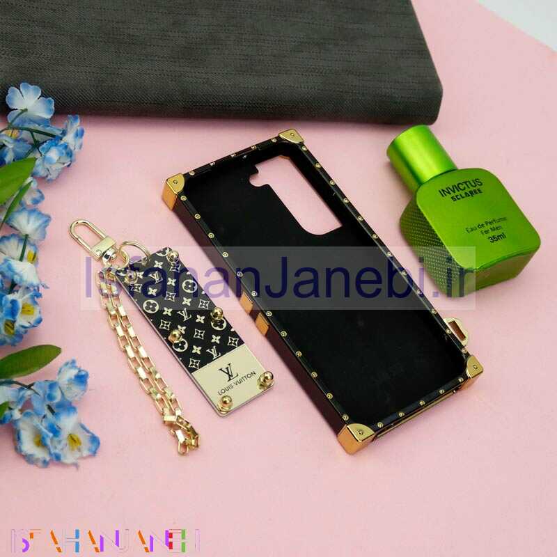 اصفهان جانبی-قاب فانتزی صندوقی LV مشکی طلایی + آویز دستی Samsung Galaxy S22