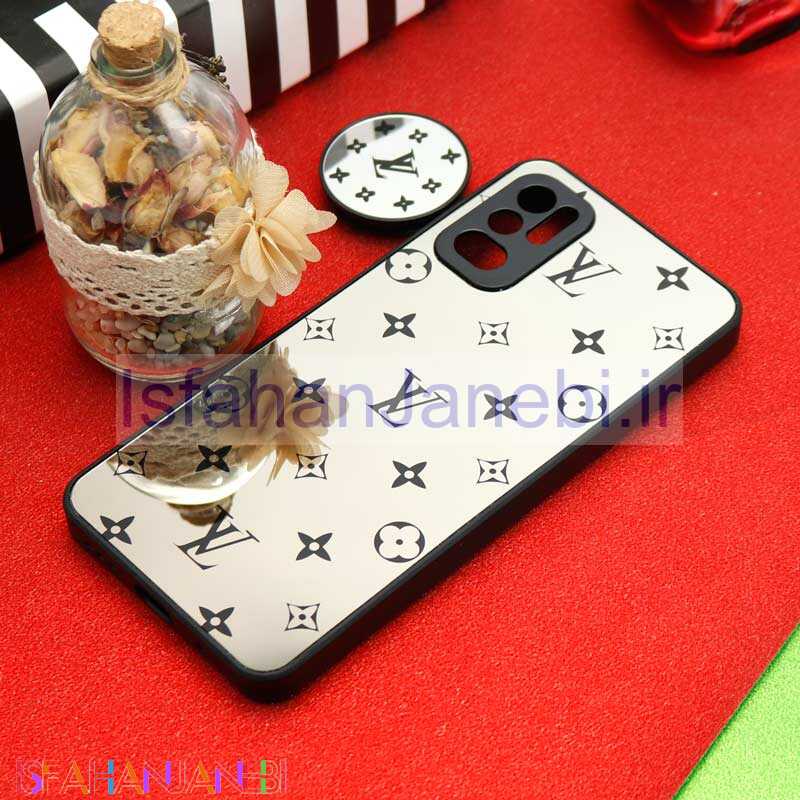 اصفهان جانبی-قاب محافظ لنزدار آینه ای + پاپ سوکت طرح LV مشکی Xiaomi Redmi Note 10 5G