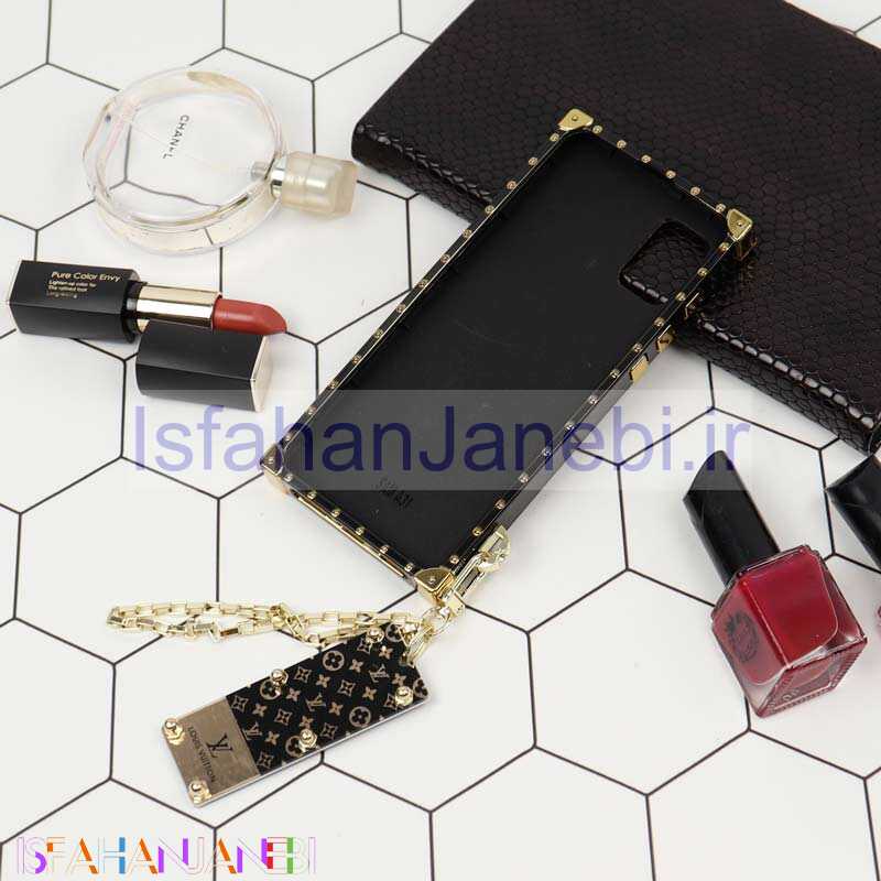 اصفهان جانبی-قاب فانتزی صندوقی LV مشکی طلایی + آویز دستی Samsung A31