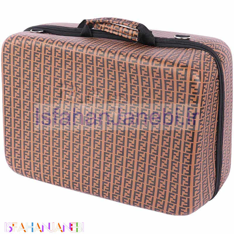 اصفهان جانبی-کیف کنسول بازی PS5 چرمی قهوه ای طرح Fendi