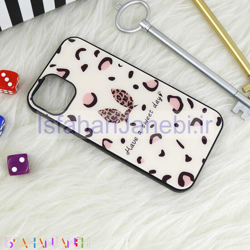 اصفهان جانبی-قاب پشت گلسی طرحدار خرگوش iPhone 13