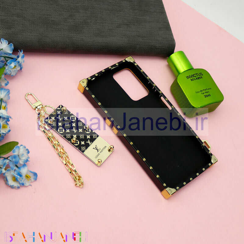 اصفهان جانبی-قاب فانتزی صندوقی LV مشکی طلایی + آویز دستی Xiaomi Redmi Note 11 Pro Plus