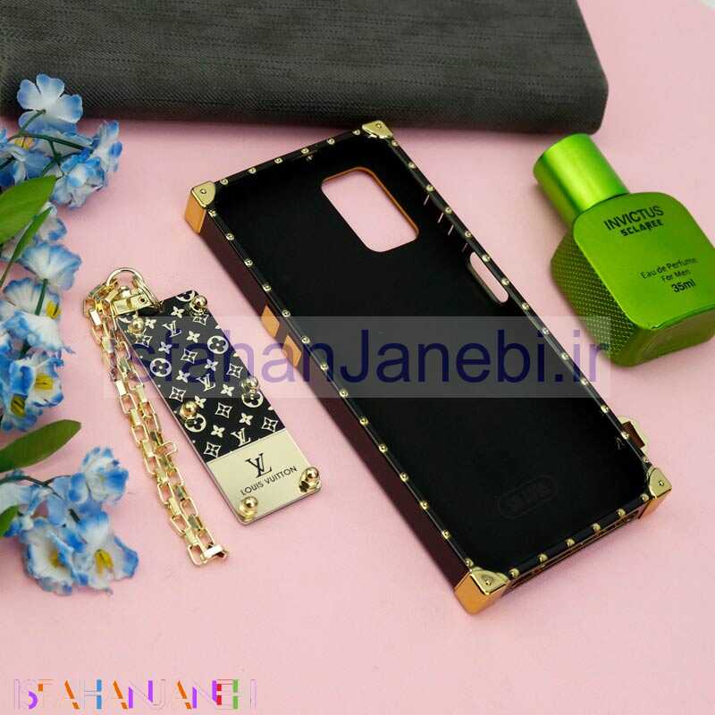 اصفهان جانبی-قاب فانتزی صندوقی LV مشکی طلایی + آویز دستی Samsung Galaxy A03s