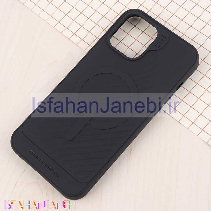 اصفهان جانبی-قاب سیلیکونی مگ سیف Gear4 آیفون iPhone 12 Pro Max