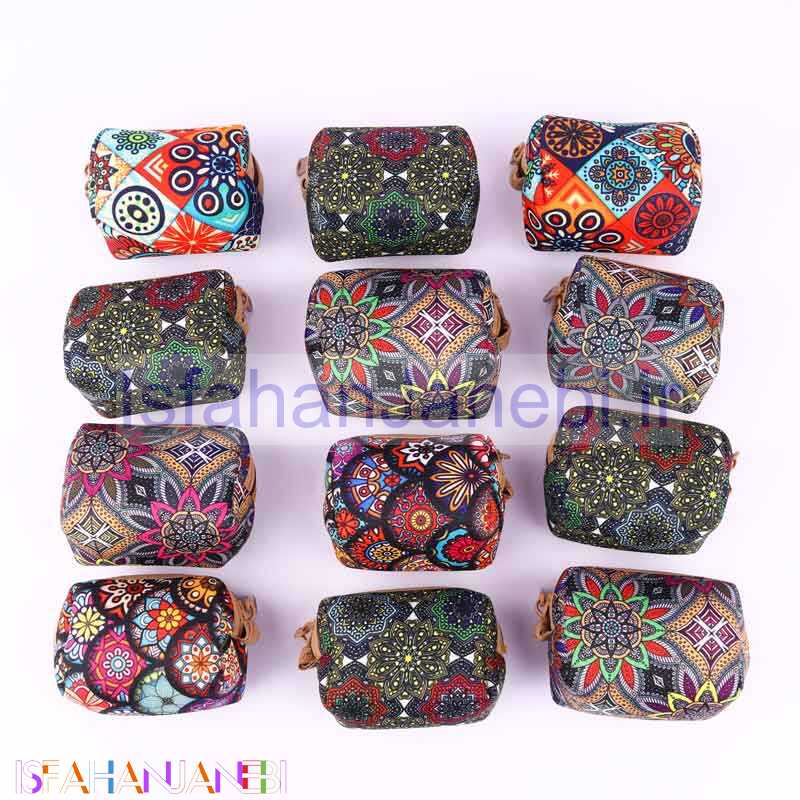 اصفهان جانبی-کیف هندزفری چرمی طرح گل مستطیل کوچک