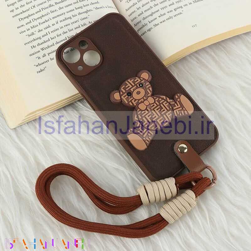 اصفهان جانبی-قاب Vip Max آیفون iPhone 13 طرح خرس محافظ لنزدار با بند مچی