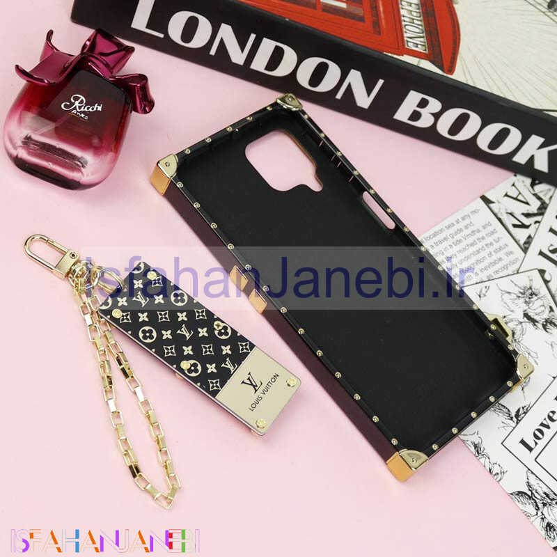 اصفهان جانبی-قاب فانتزی صندوقی LV مشکی طلایی + آویز دستی Samsung Galaxy A22 4G