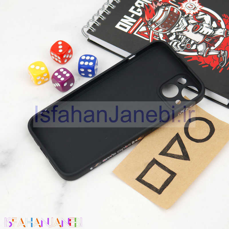 اصفهان جانبی-قاب سیلیکونی محافظ لنزدار طرح اسکویید گیم iPhone 13 کد 8